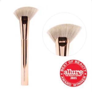 Patrick Ta contour 1 brush. Rose gold color handle Like New with original box